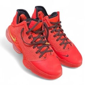 Nike LeBron 19 Crimson Red Low Light, size 8.5